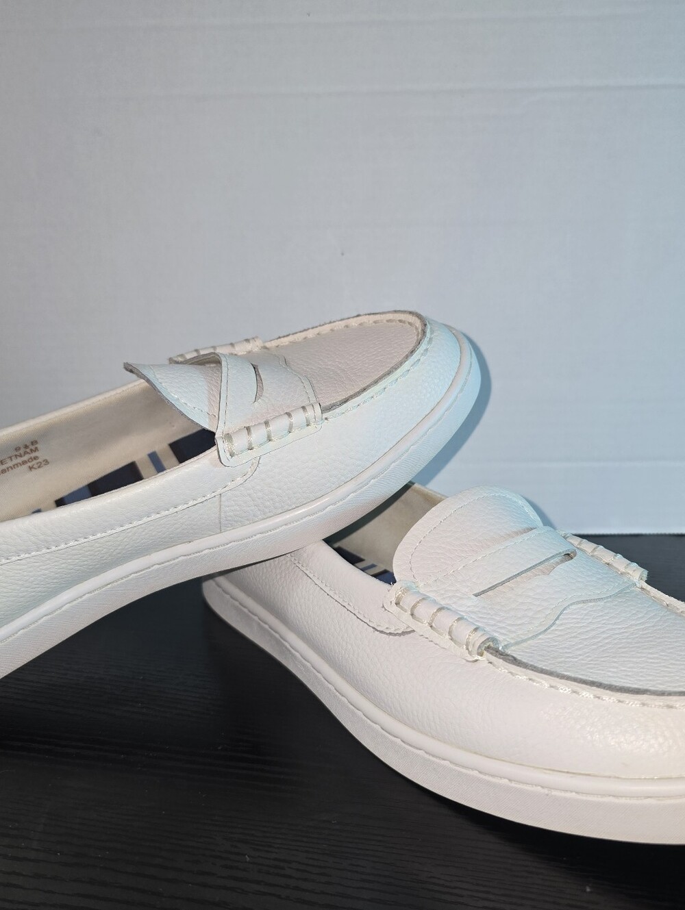 Cole Haan Nantucket White Pebbled Leather Penny Loafers Shoes Womens Size 9.5 B - Picture 2 of 9